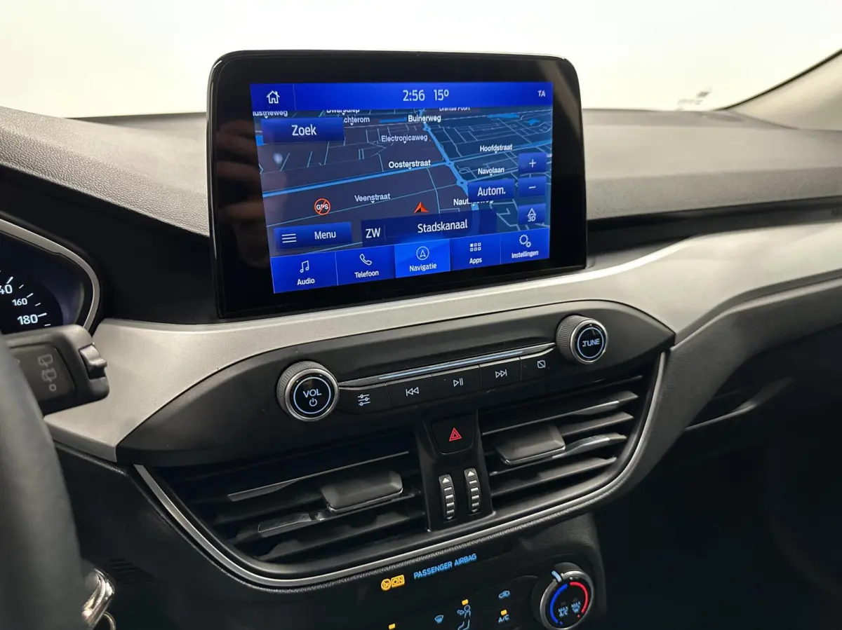 1.0 EcoBoost Trend Edition Business CAMERA CARPLAY NAVI LM.