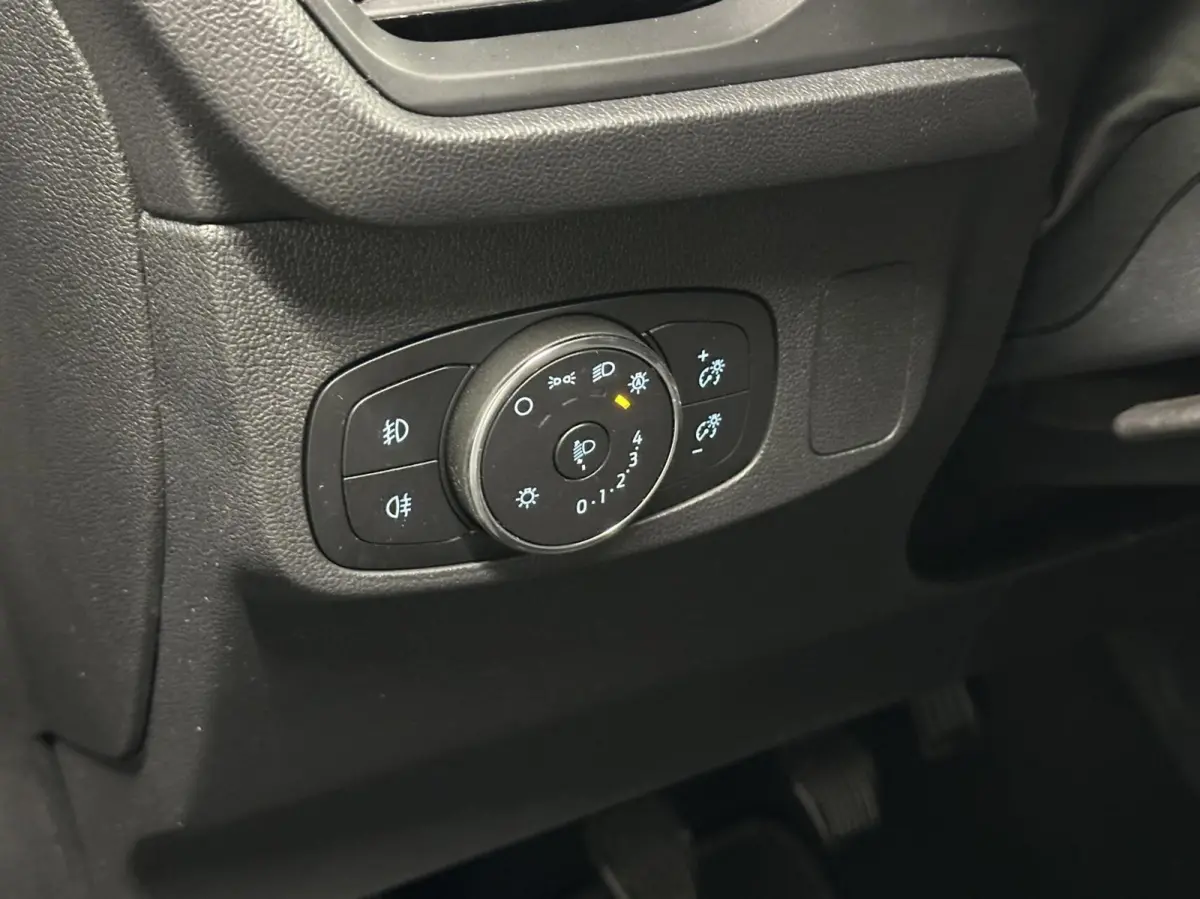 1.0 EcoBoost Trend Edition Business CAMERA CARPLAY NAVI LM.