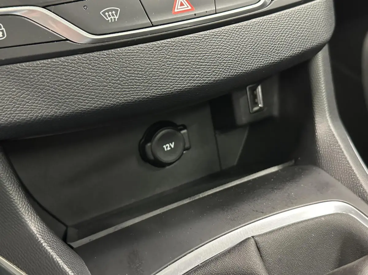 1.2 PureTech Blue Lease Premium CAMERA CARPLAY NAVI ECC CRUISE LM.