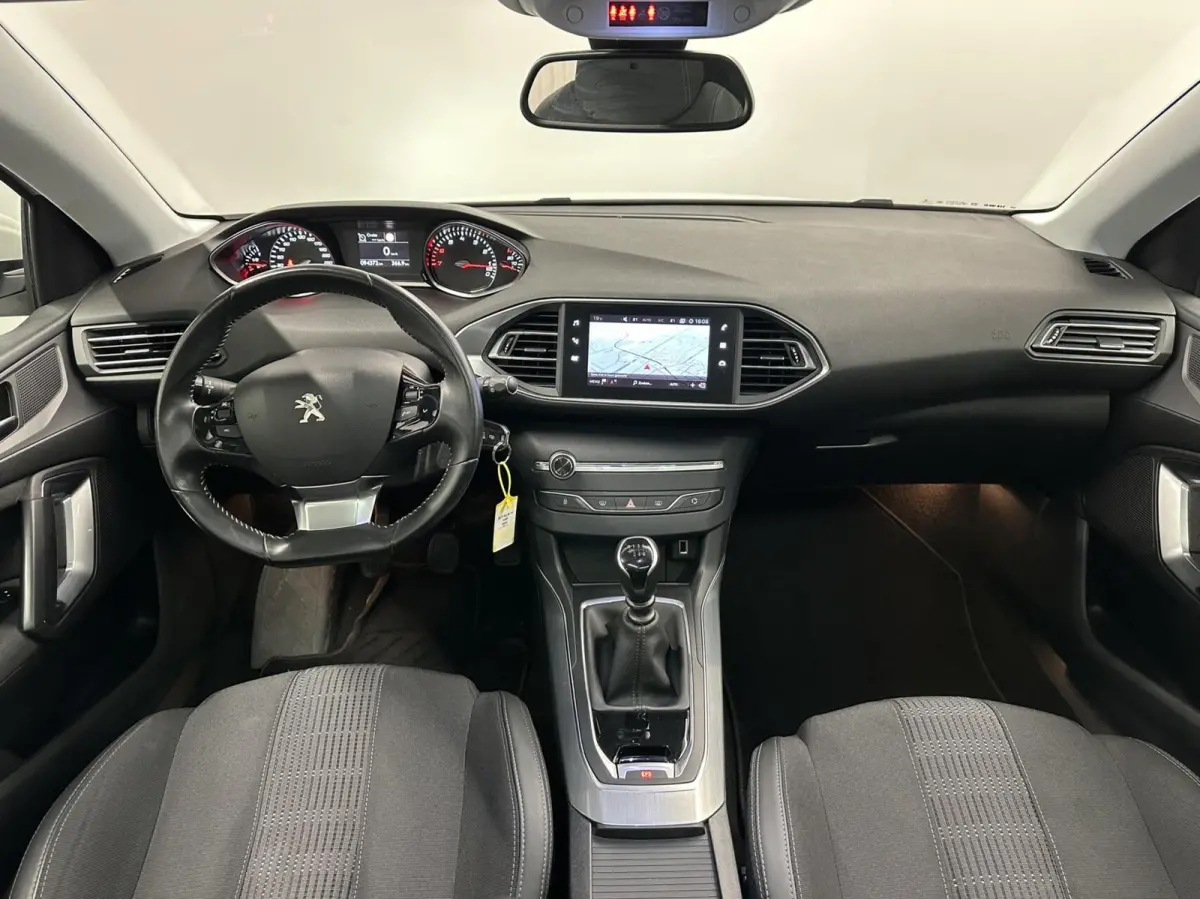 1.2 PureTech Blue Lease Premium CAMERA CARPLAY NAVI ECC CRUISE LM.