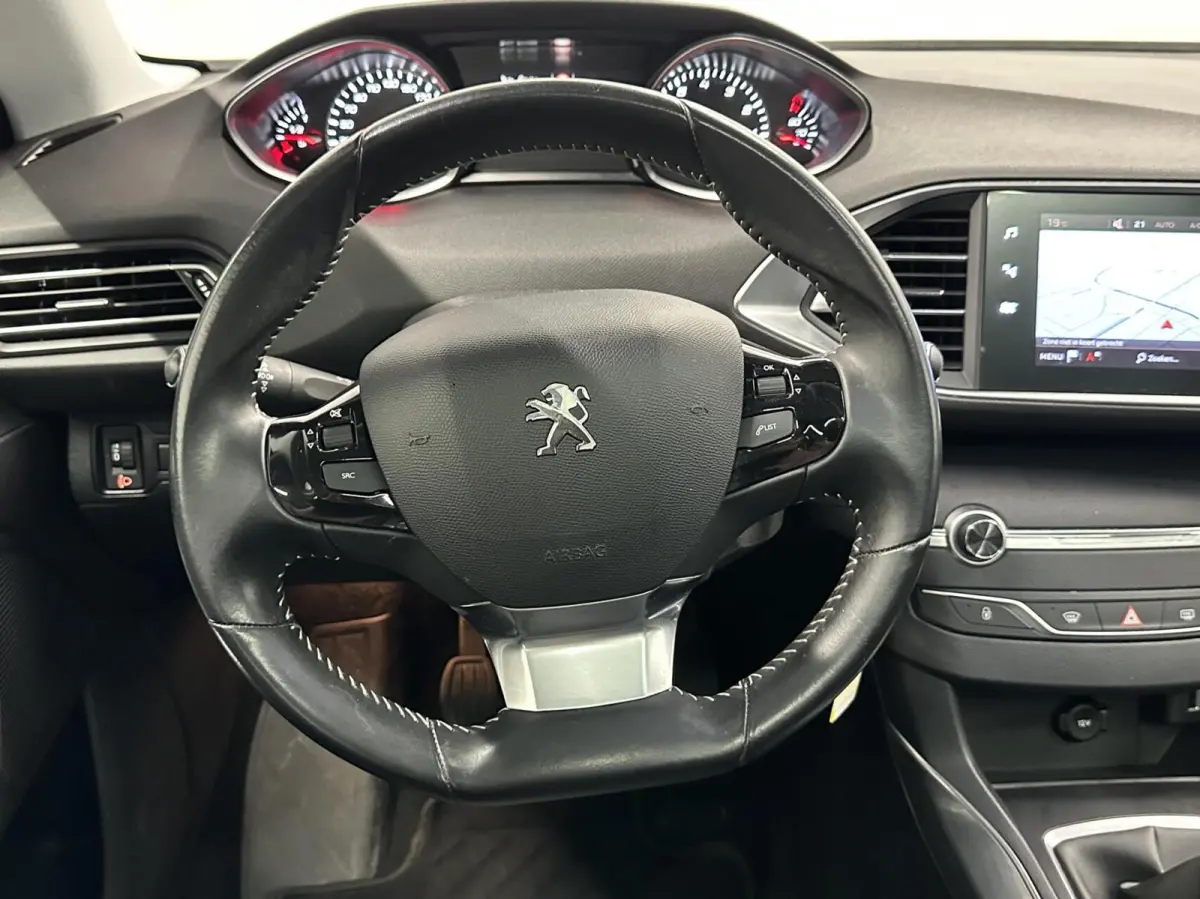 1.2 PureTech Blue Lease Premium CAMERA CARPLAY NAVI ECC CRUISE LM.