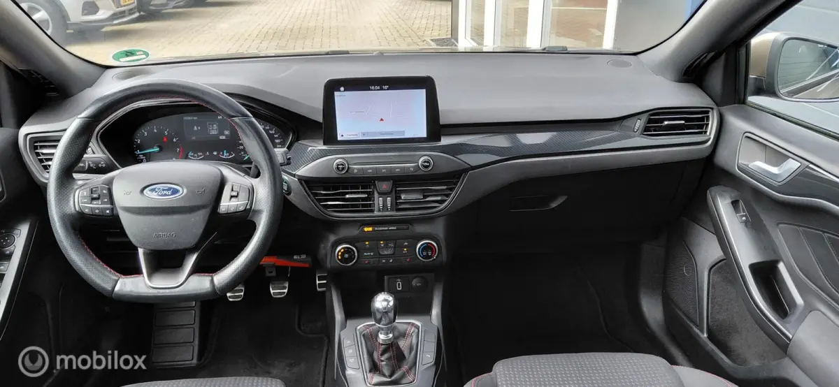 1.0 EcoBoost ST Line, Pano