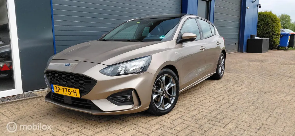 1.0 EcoBoost ST Line, Pano