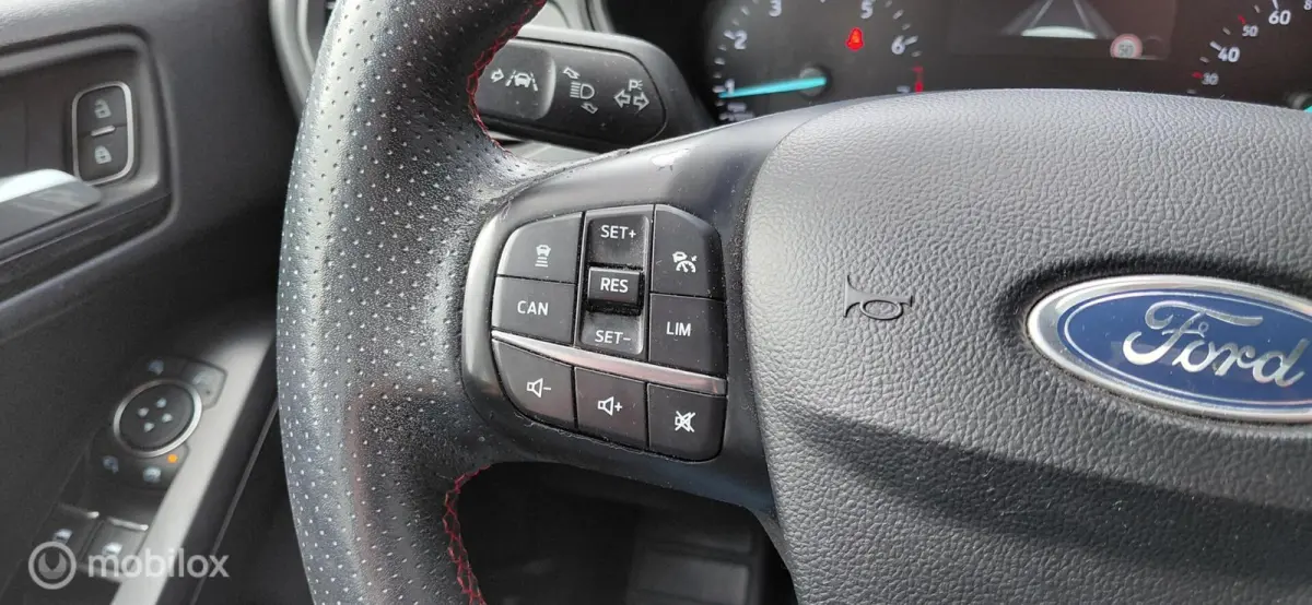 1.0 EcoBoost ST Line, Pano