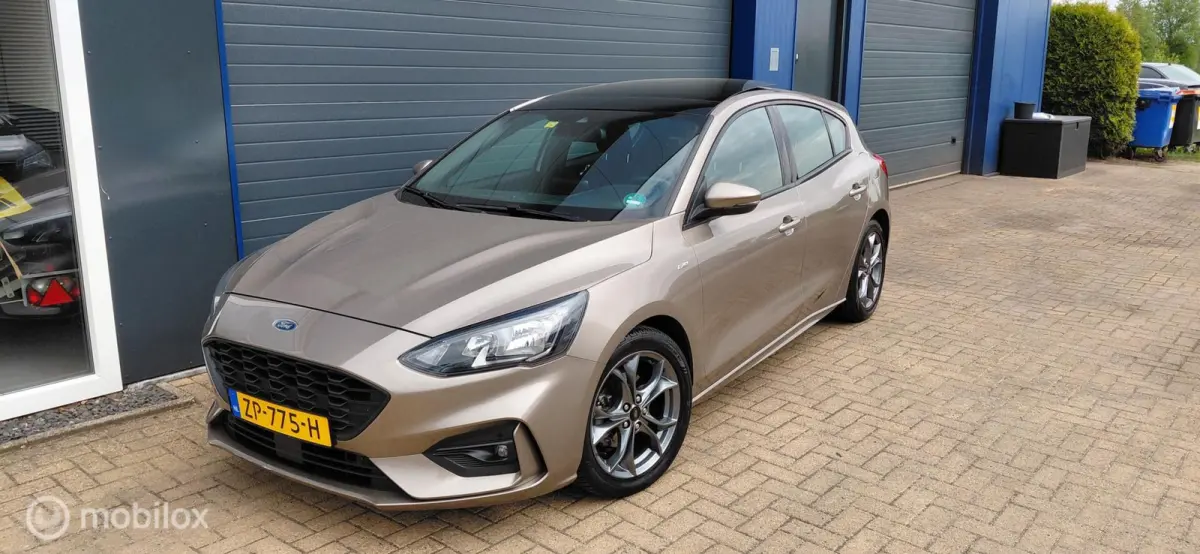 1.0 EcoBoost ST Line, Pano