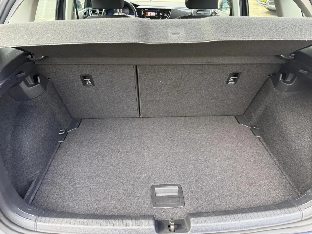 1.0 TSI R-Line*PDC*Apple Carplay*CC*DAB*Lane Assist*Airco