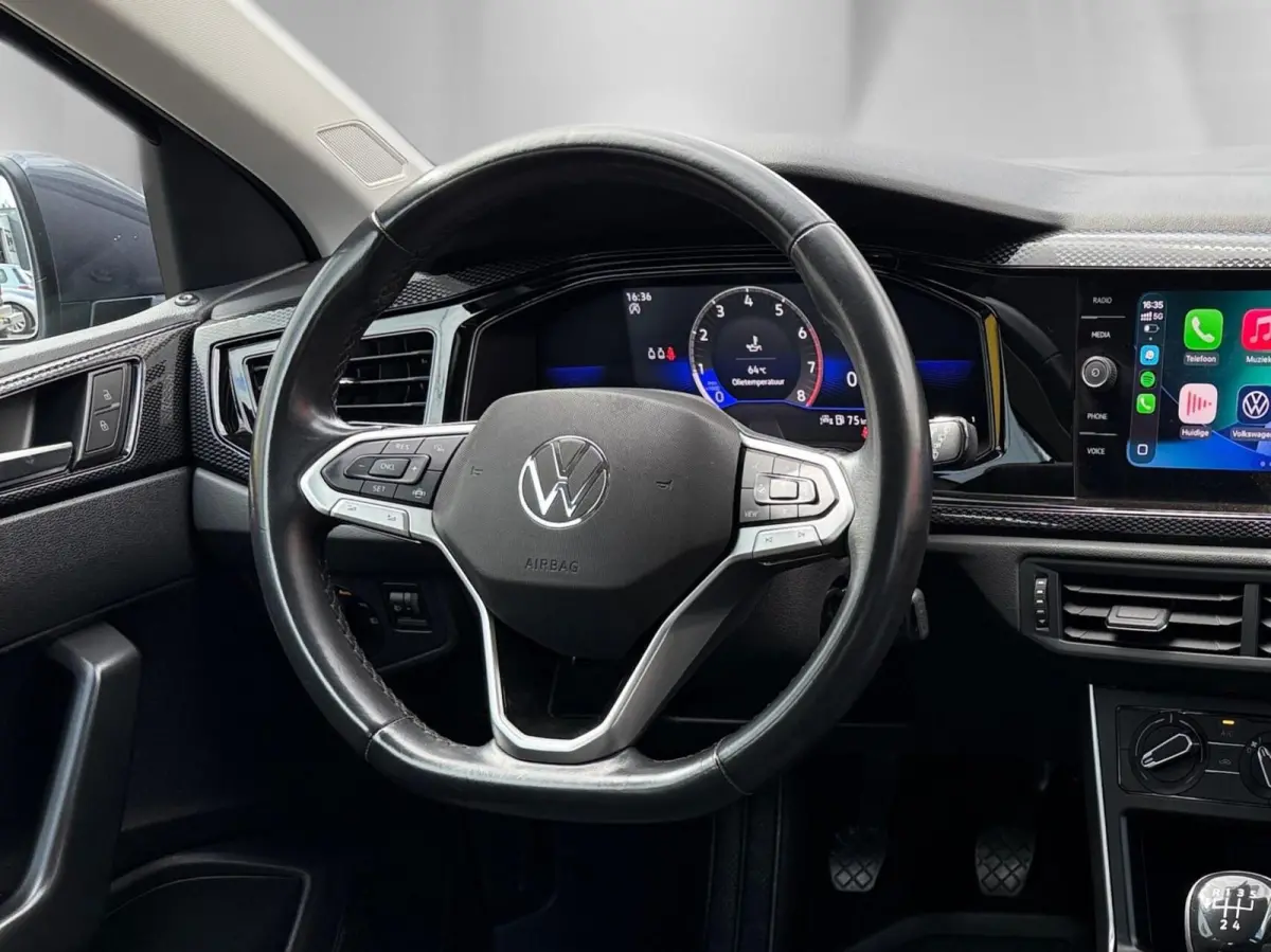 1.0 TSI R-Line*PDC*Apple Carplay*CC*DAB*Lane Assist*Airco