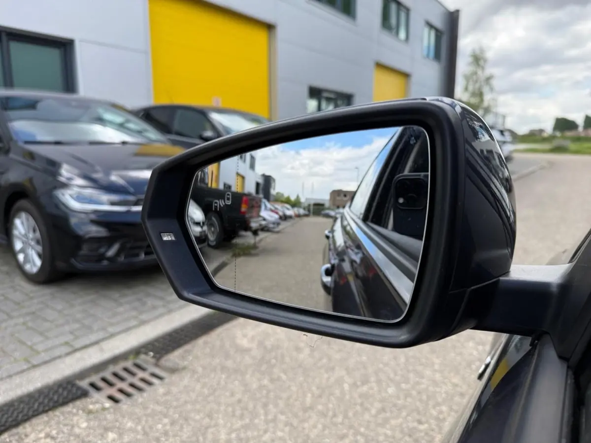 1.0 TSI R-Line*PDC*Apple Carplay*CC*DAB*Lane Assist*Airco