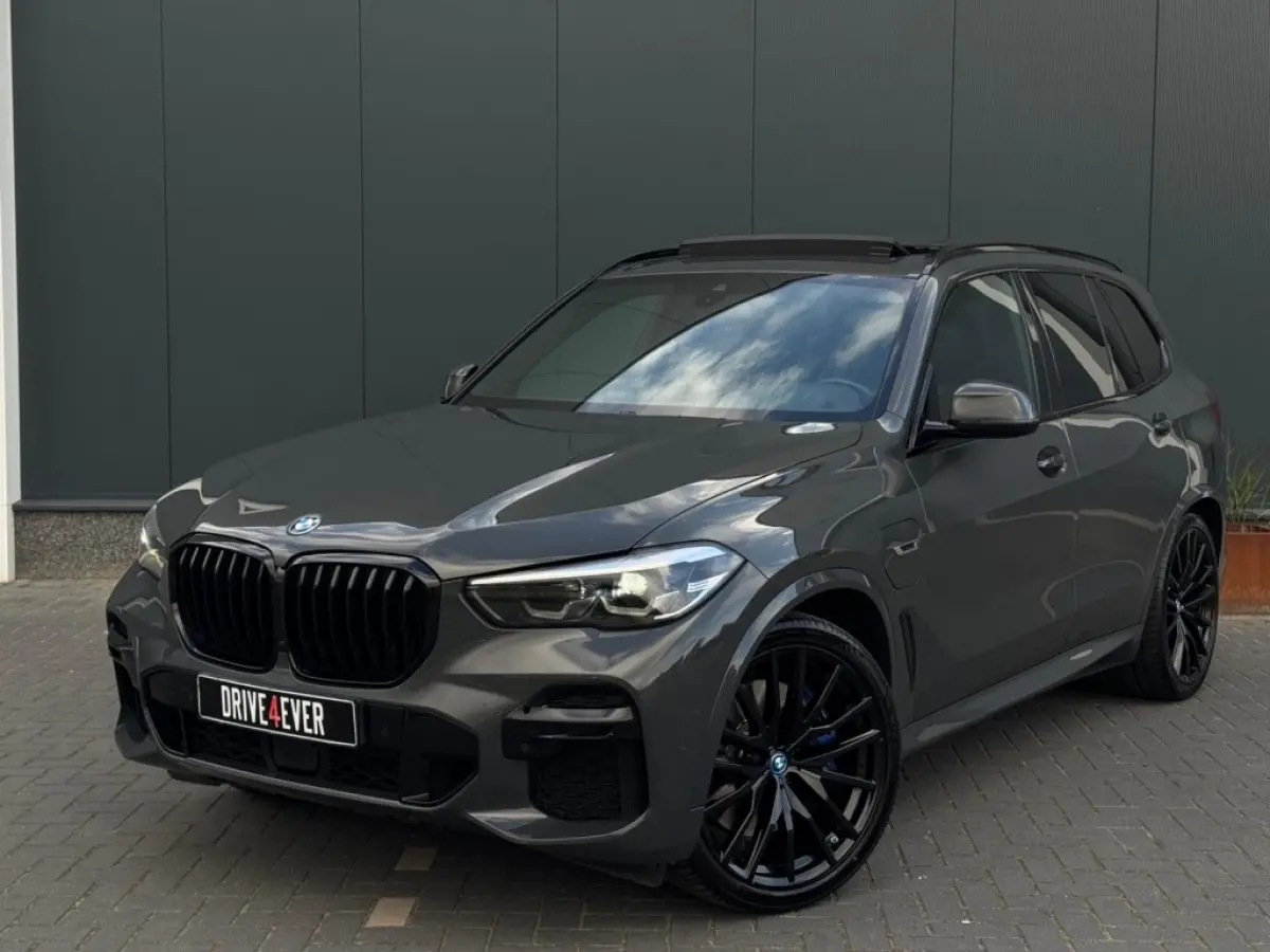 xDrive45e M PACK M23 FULL PANO NAVI CAMERA LEDER LED ACC ECC