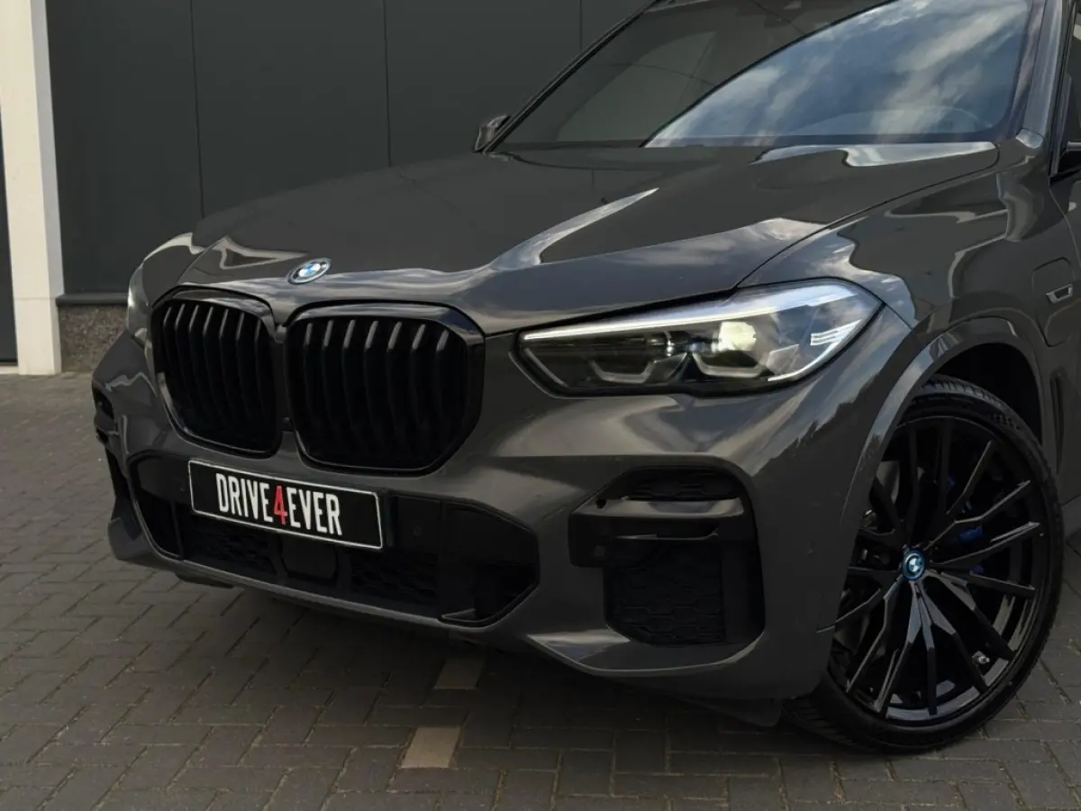 xDrive45e M PACK M23 FULL PANO NAVI CAMERA LEDER LED ACC ECC