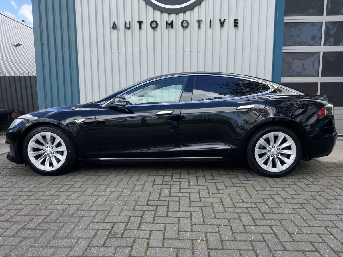 75 Soh 90%!! /Supercharge Free / CCS upgrade / Spotify + Navi Premium / NL Auto!
