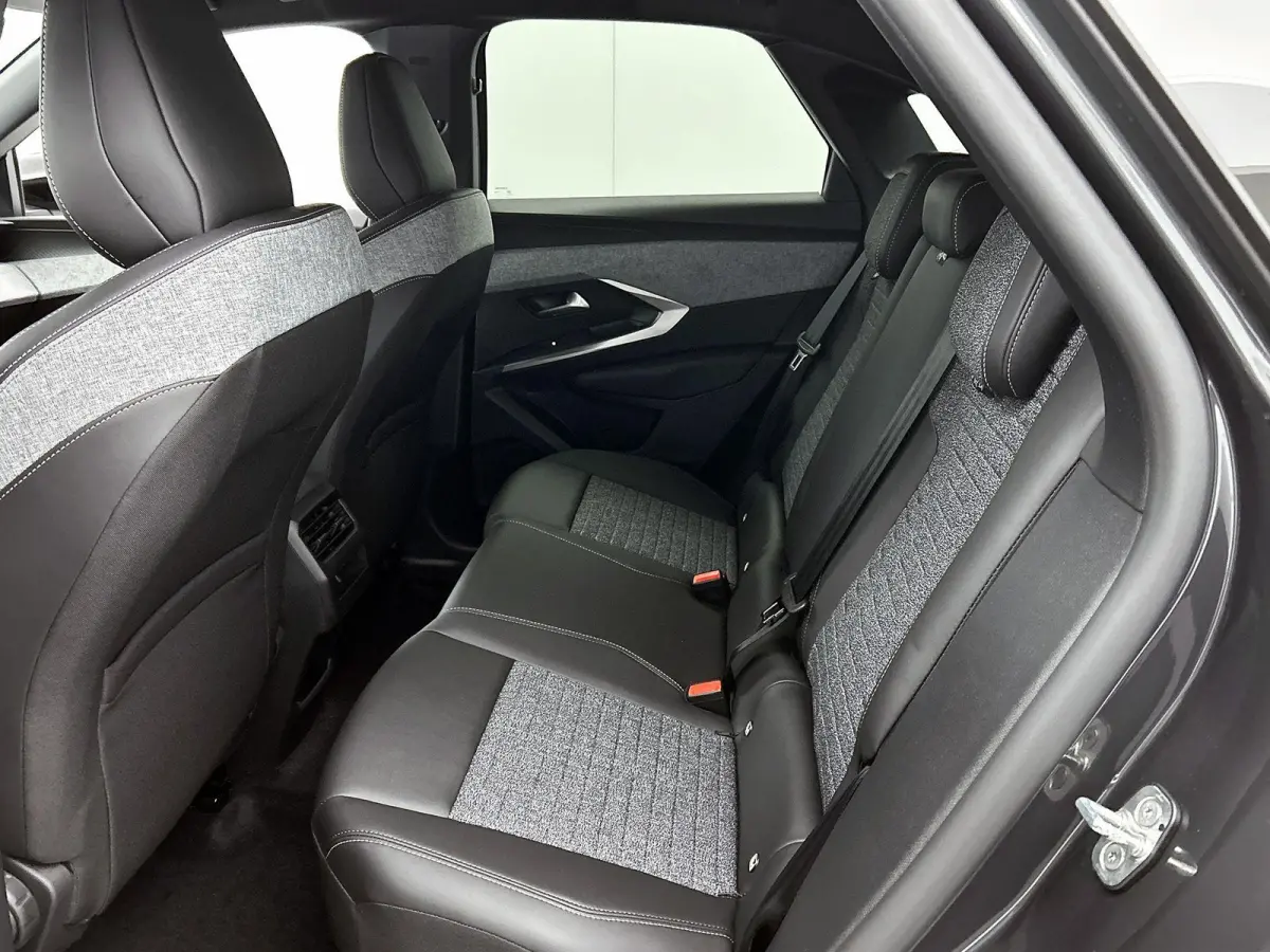 1.2 Hybrid Allure 145pk Automaat |  Navigatie | AGR Stoelen | Achteruitrij Camera | Verwarmbare Voorstoelen | Keyless Entry/Start | Apple Carplay/Android Auto |