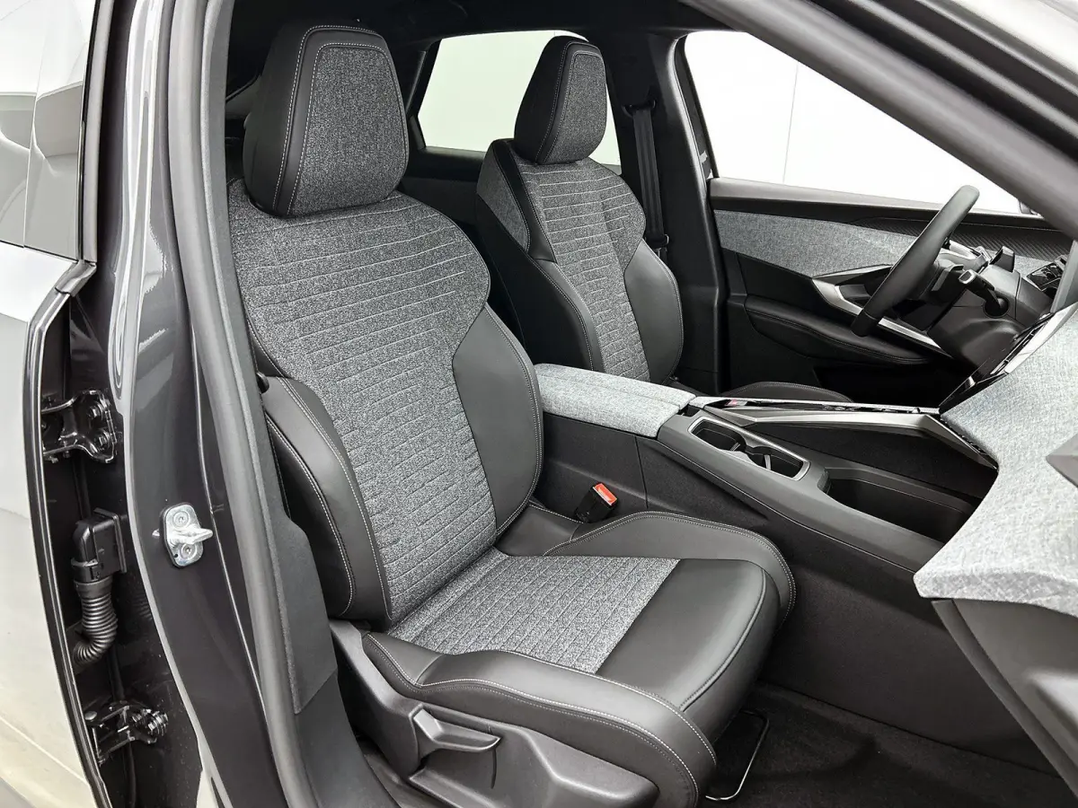 1.2 Hybrid Allure 145pk Automaat |  Navigatie | AGR Stoelen | Achteruitrij Camera | Verwarmbare Voorstoelen | Keyless Entry/Start | Apple Carplay/Android Auto |