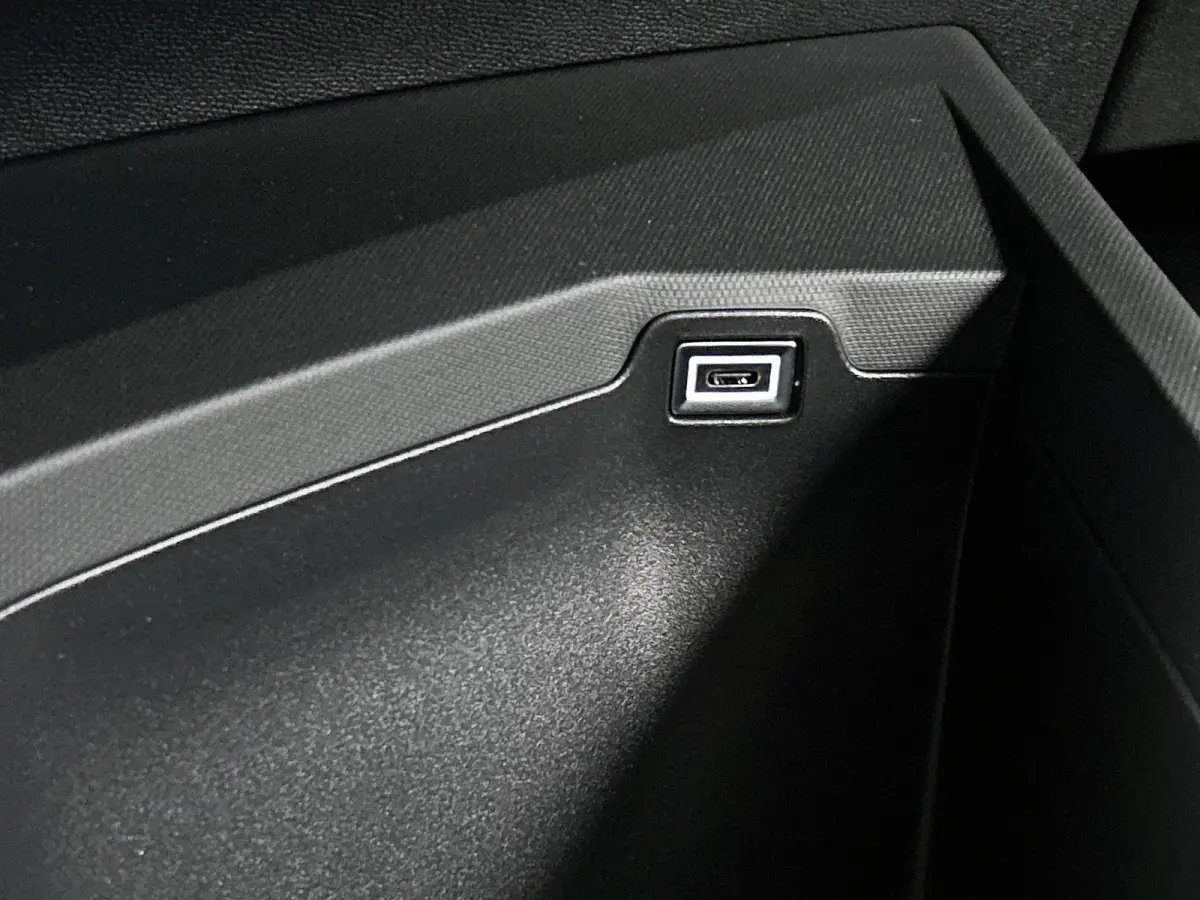 1.2 Hybrid Allure 145pk Automaat |  Navigatie | AGR Stoelen | Achteruitrij Camera | Verwarmbare Voorstoelen | Keyless Entry/Start | Apple Carplay/Android Auto |