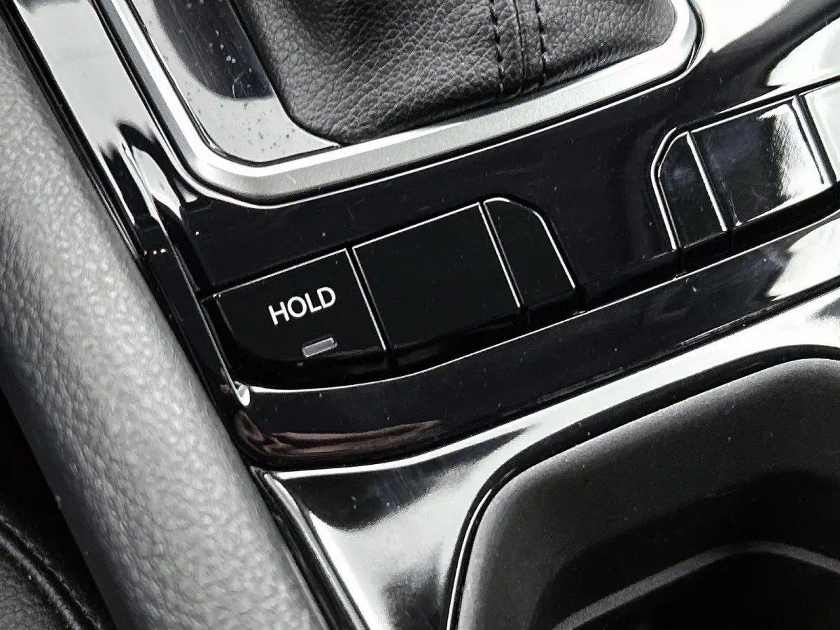 1.5T e-Hybrid Summit 130pk Automaat | Stoelen-pakket | Navigatie via CarPlay Andoird Auto | Adaptieve Cruise Control | 19"LMV | LED | Camera | Leder |