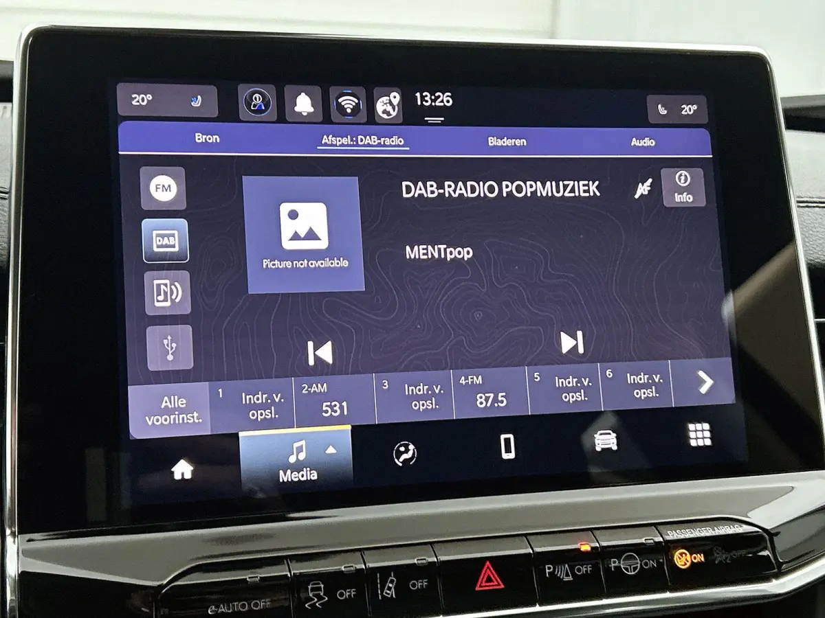 1.5T e-Hybrid Summit 130pk Automaat | Stoelen-pakket | Navigatie via CarPlay Andoird Auto | Adaptieve Cruise Control | 19"LMV | LED | Camera | Leder |