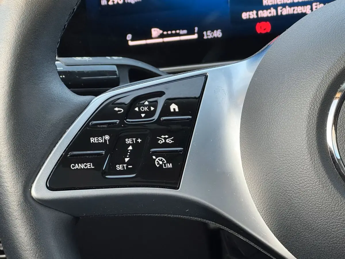 300e AVANTGARDE ** HIGH LED, NAVI+, MEMORY, CAMERA, WINTER ** 1e EIG - Ex MB-AG - UNFALLFREI ** ** INFORMEER OOK NAAR ONZE AANTREKKELIJKE FINANCIAL-LEASE TARIEVEN **