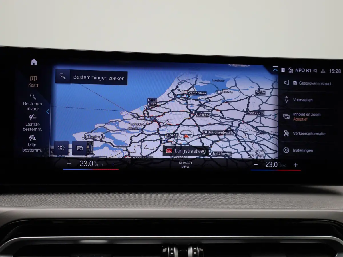 320e | ACHTERUITRIJCAMERA | APPLE CARPLAY - ANDROID AUTO | ELEKTRISCHE KOFFERKLEP | TREKHAAK | NAVIGATIE |