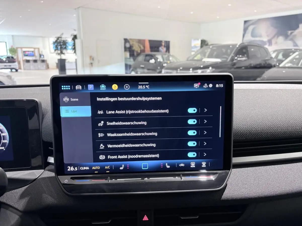 1.5 eTsi Life First Edition 116 PK Automaat | Keyless access | 18" Lichtmetalen velgen | LED koplampen | Apple Carplay | Camera | Android Auto | Climate control | Stoelverwarming | Adaptive 