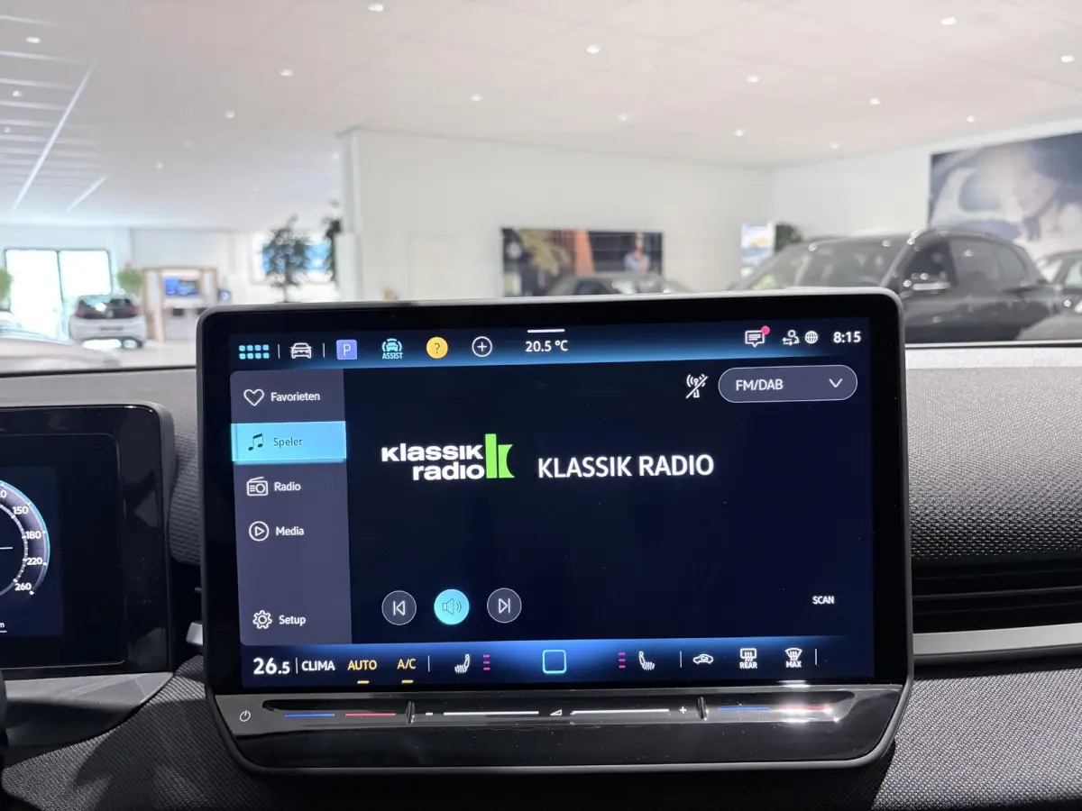 1.5 eTsi Life First Edition 116 PK Automaat | Keyless access | 18" Lichtmetalen velgen | LED koplampen | Apple Carplay | Camera | Android Auto | Climate control | Stoelverwarming | Adaptive 