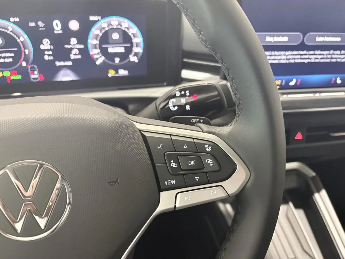 1.5 eTsi Life First Edition 116 PK Automaat | Keyless access | 18" Lichtmetalen velgen | LED koplampen | Apple Carplay | Camera | Android Auto | Climate control | Stoelverwarming | Adaptive 