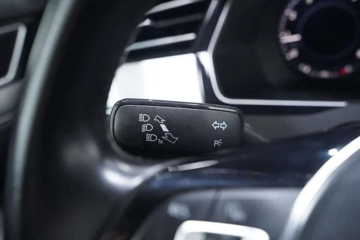 1.4 TSI ACT Comfortline Business Navi Clima Panodak Virtual cockpit Adaptive cruise Pdc