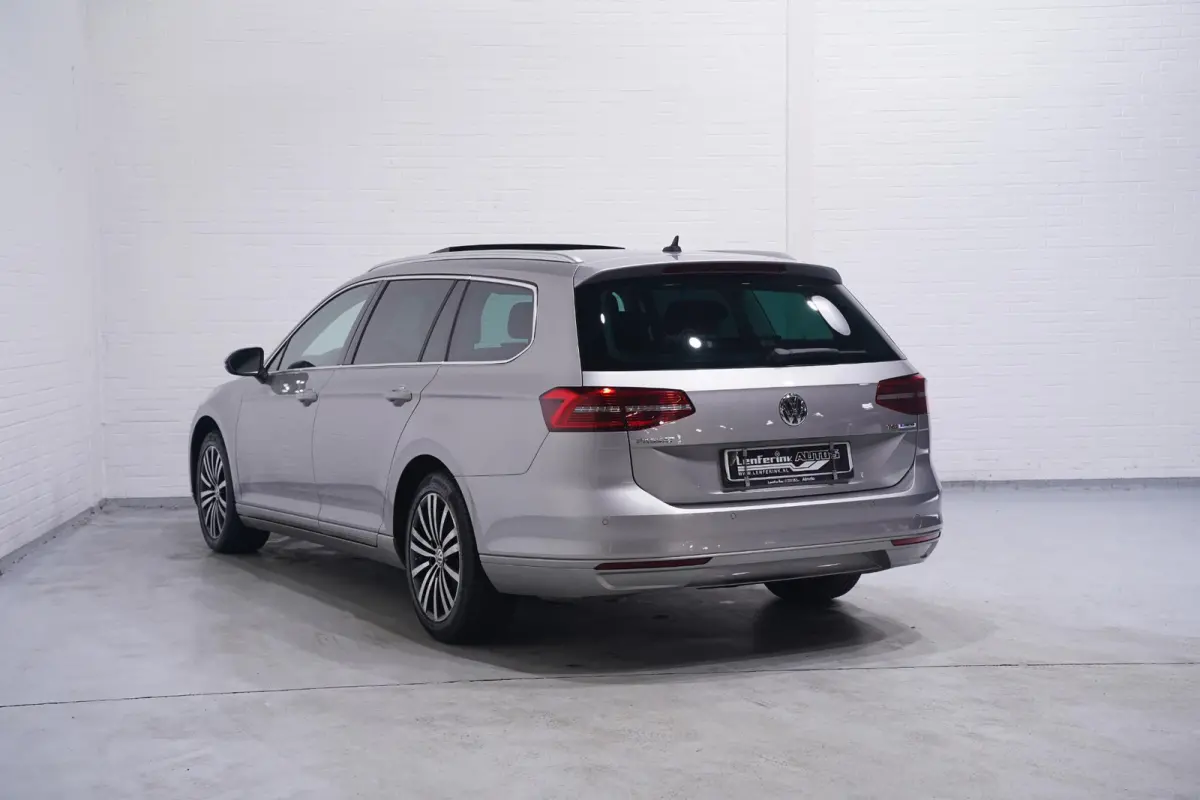 1.4 TSI ACT Comfortline Business Navi Clima Panodak Virtual cockpit Adaptive cruise Pdc