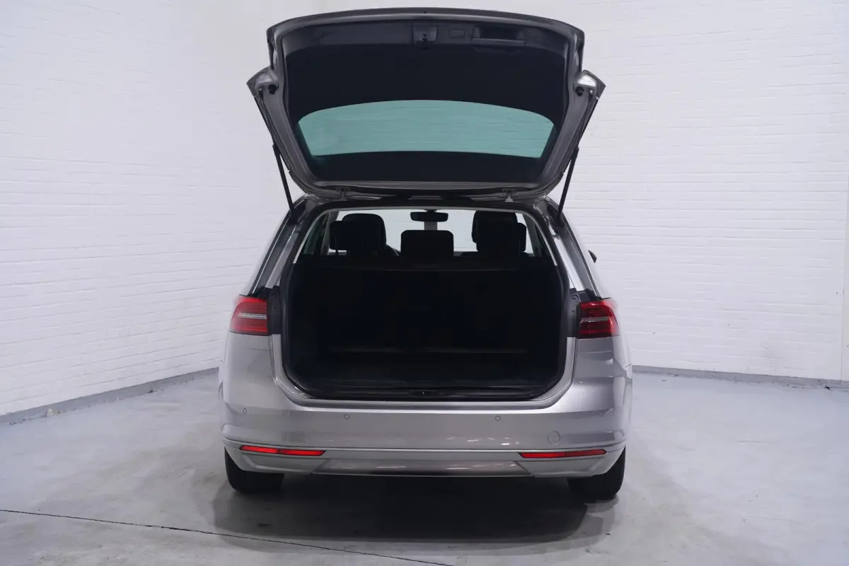 1.4 TSI ACT Comfortline Business Navi Clima Panodak Virtual cockpit Adaptive cruise Pdc