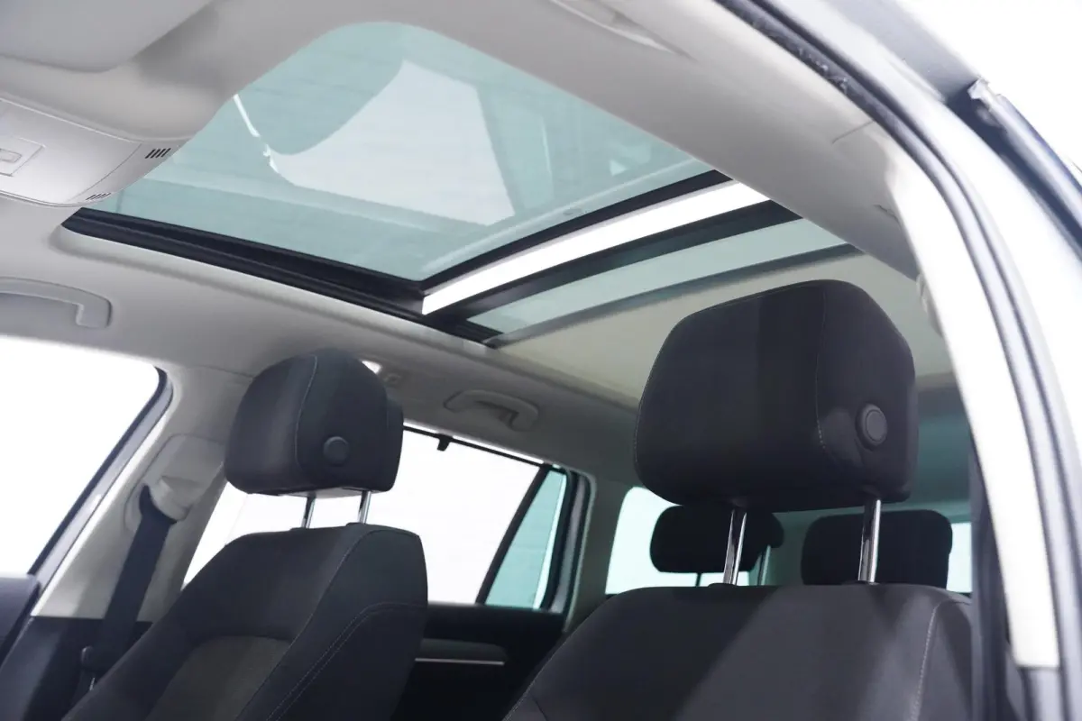 1.4 TSI ACT Comfortline Business Navi Clima Panodak Virtual cockpit Adaptive cruise Pdc