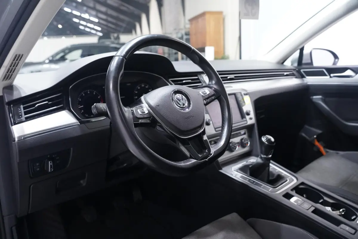 1.4 TSI ACT Comfortline Business Navi Clima Panodak Virtual cockpit Adaptive cruise Pdc