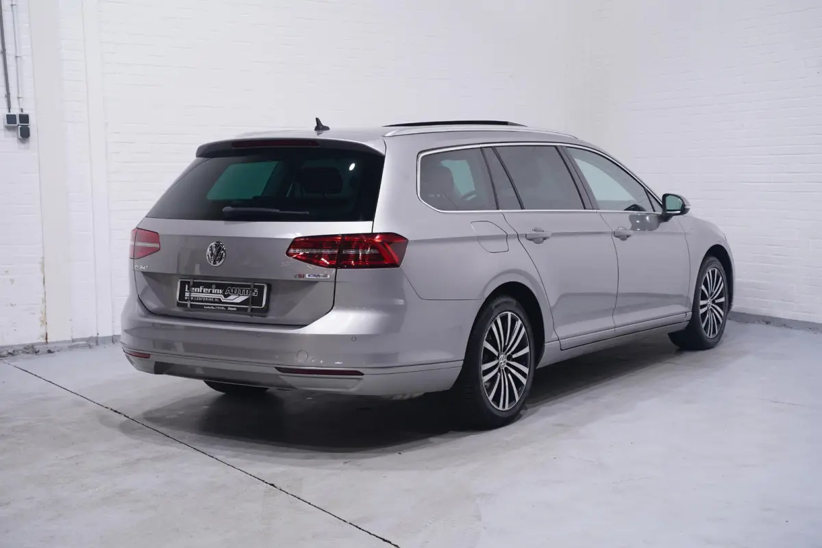 1.4 TSI ACT Comfortline Business Navi Clima Panodak Virtual cockpit Adaptive cruise Pdc