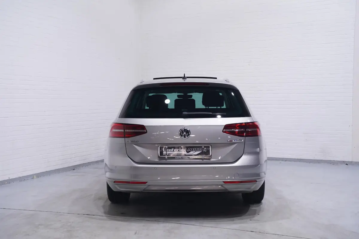 1.4 TSI ACT Comfortline Business Navi Clima Panodak Virtual cockpit Adaptive cruise Pdc