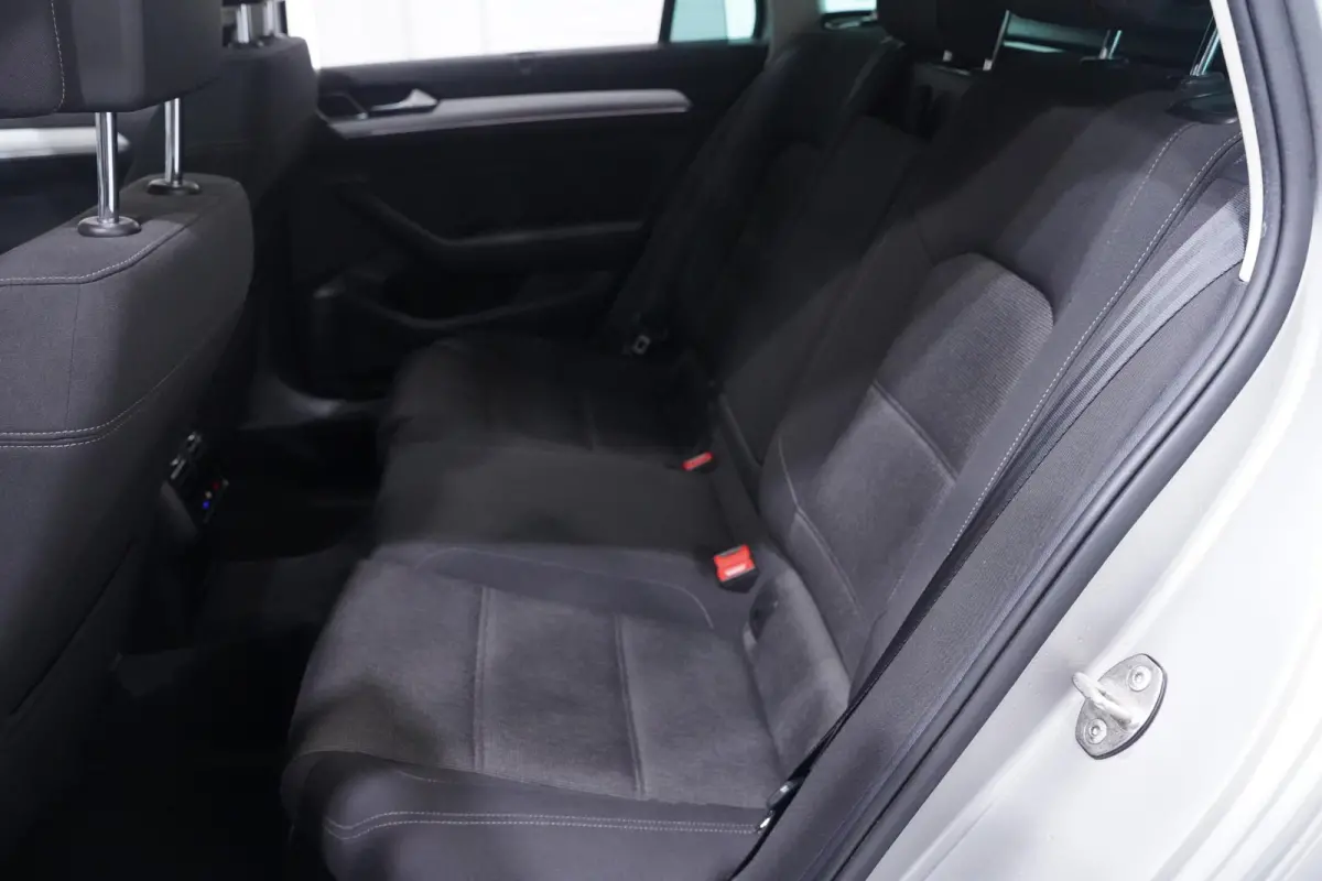 1.4 TSI ACT Comfortline Business Navi Clima Panodak Virtual cockpit Adaptive cruise Pdc