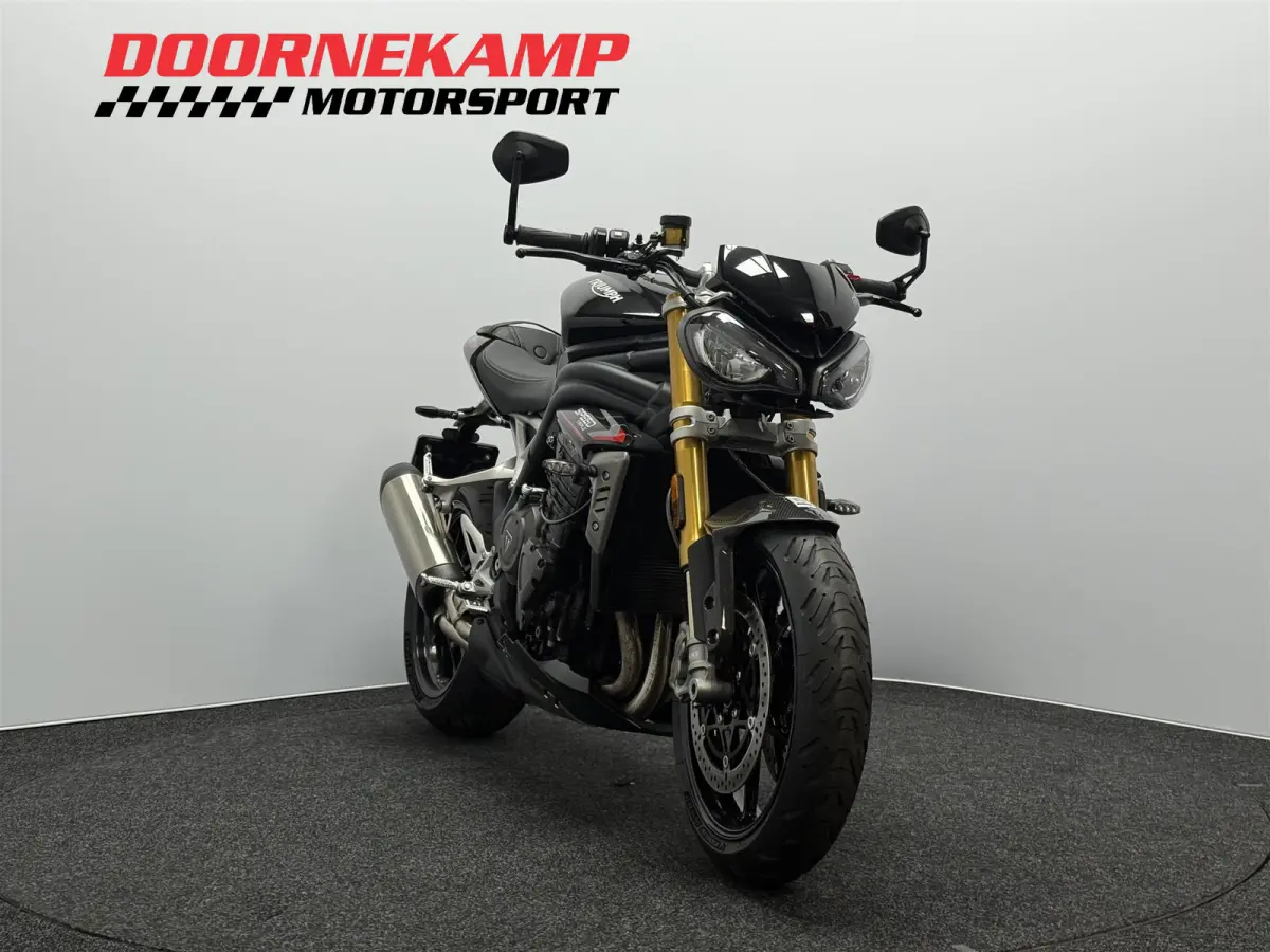 1200 RS