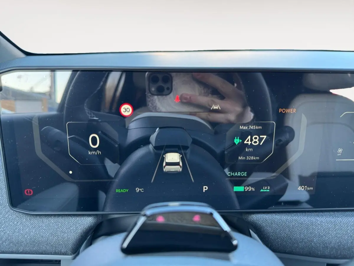 GT-Line Dark Edition 81.4 kWh | cruise Control Adaptief | carplay | Navigatie | Climate control | Stoel verwarming voor + achter | Pakeersensoren voor + achter | Parkeercamera achter | LM Ve
