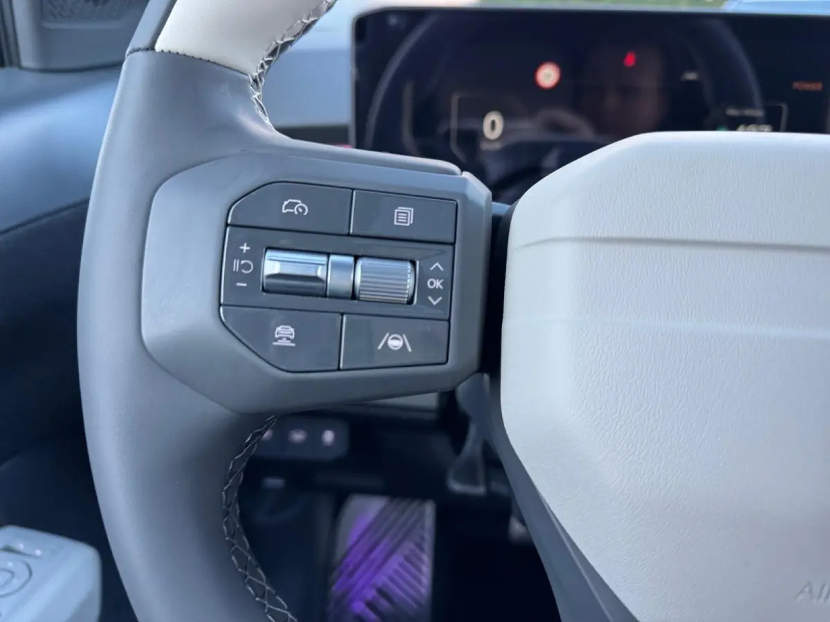 GT-Line Dark Edition 81.4 kWh | cruise Control Adaptief | carplay | Navigatie | Climate control | Stoel verwarming voor + achter | Pakeersensoren voor + achter | Parkeercamera achter | LM Ve