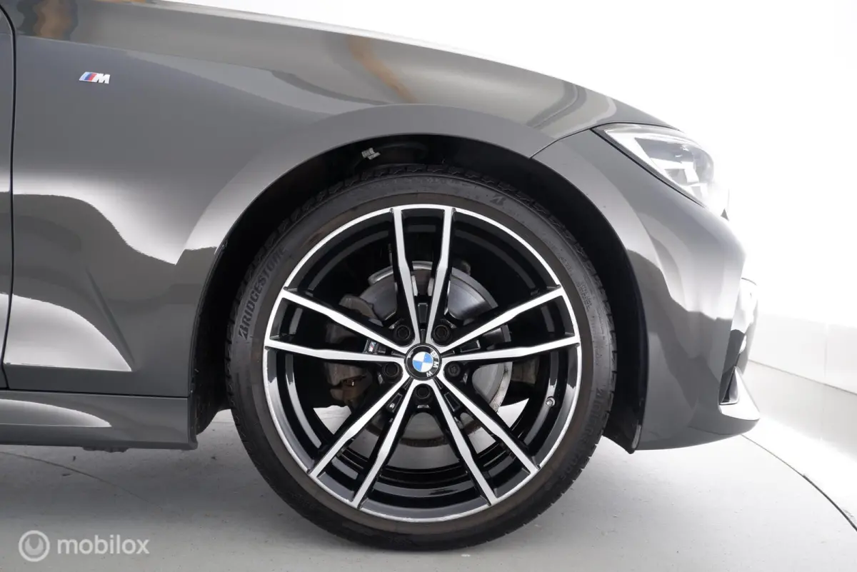 320i M Sport Executive Edition ShadowLine|nav|alcantara|19inch