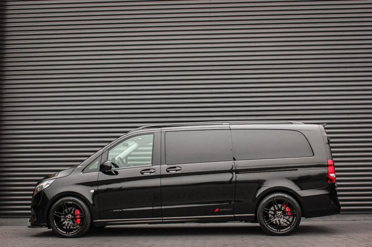 119 CDI L3 SPORT DUBBEL CABINE / DC / BPM VRIJ / FULL BLACK / 2X SCHUIFDEUREN / AMG / VERLAAGD / APPLE CARPLAY