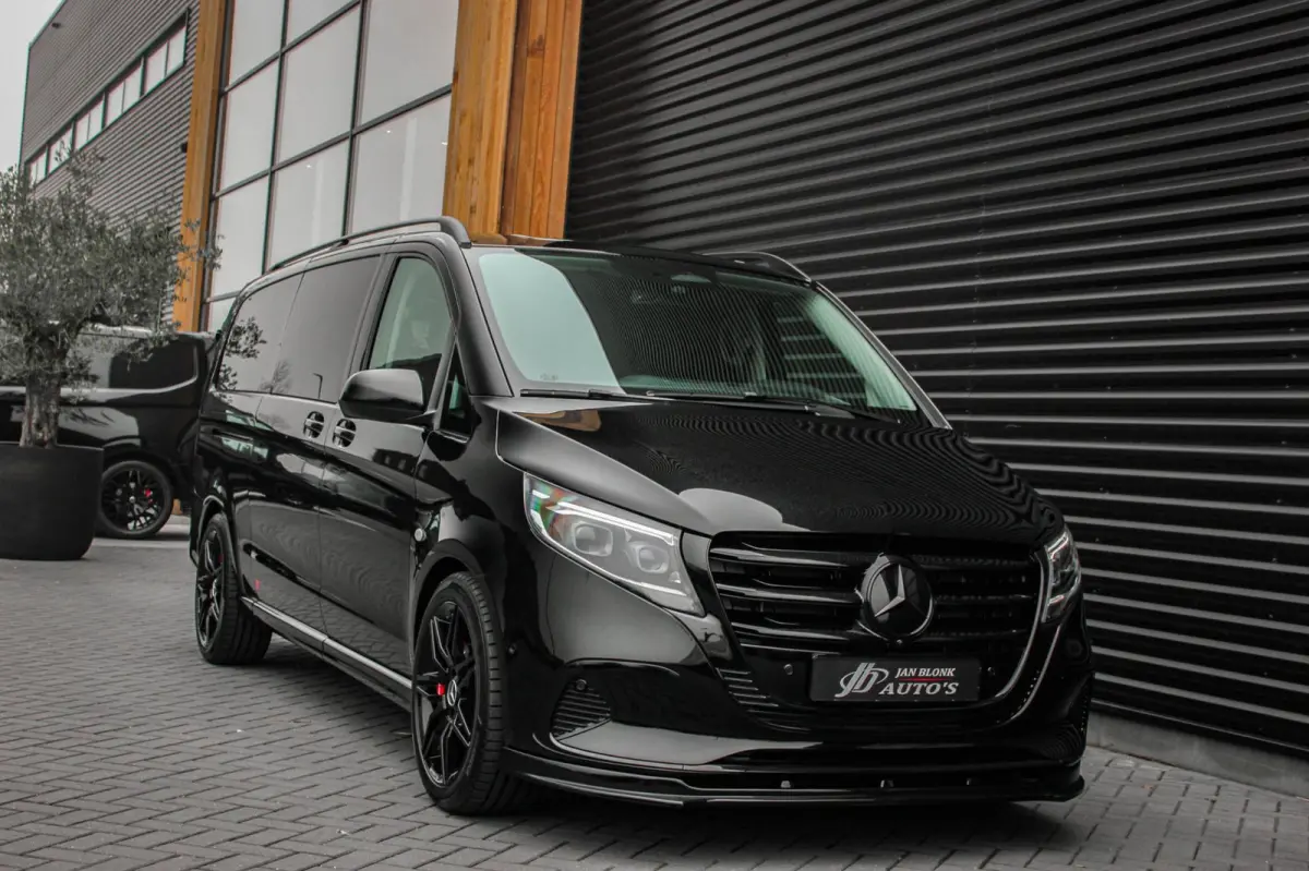 119 CDI L3 SPORT DUBBEL CABINE / DC / BPM VRIJ / FULL BLACK / 2X SCHUIFDEUREN / AMG / VERLAAGD / APPLE CARPLAY
