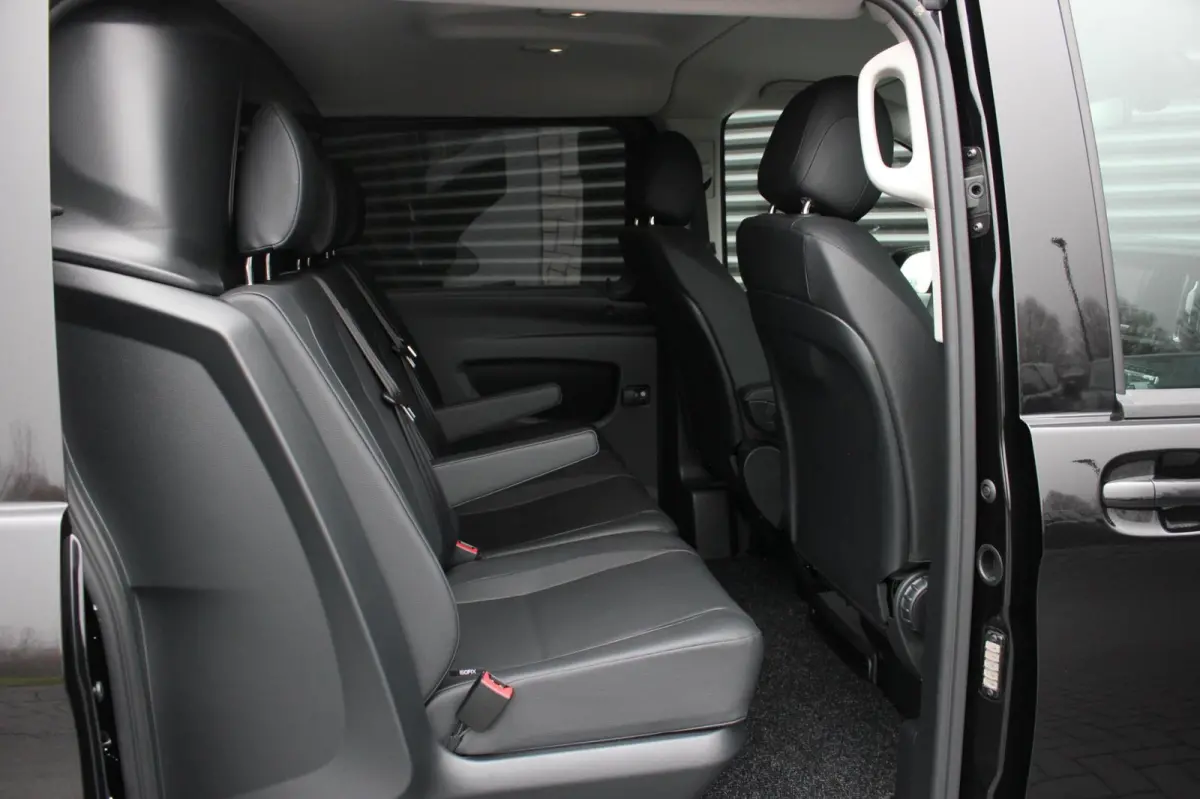 119 CDI L3 SPORT DUBBEL CABINE / DC / BPM VRIJ / FULL BLACK / 2X SCHUIFDEUREN / AMG / VERLAAGD / APPLE CARPLAY