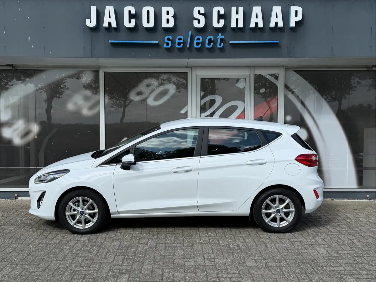 1.0 EcoBoost Hybrid Titanium / Cruise / Airco / Carplay / Keyless / Lane assist