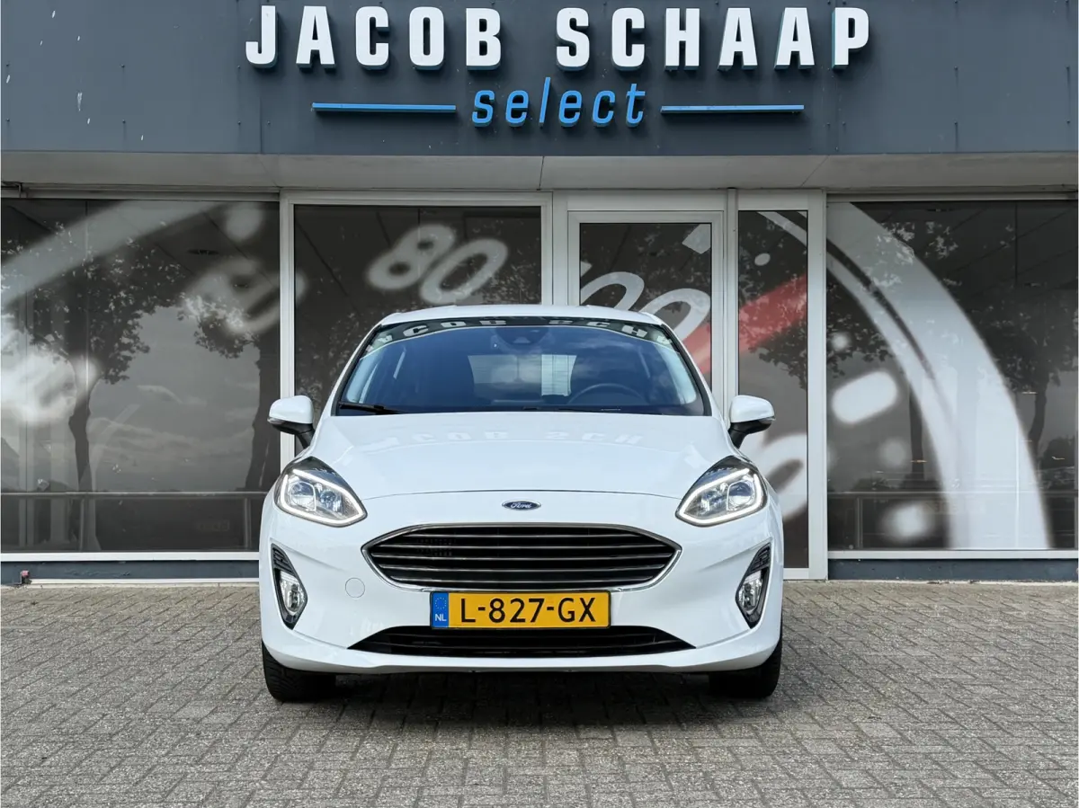 1.0 EcoBoost Hybrid Titanium / Cruise / Airco / Carplay / Keyless / Lane assist
