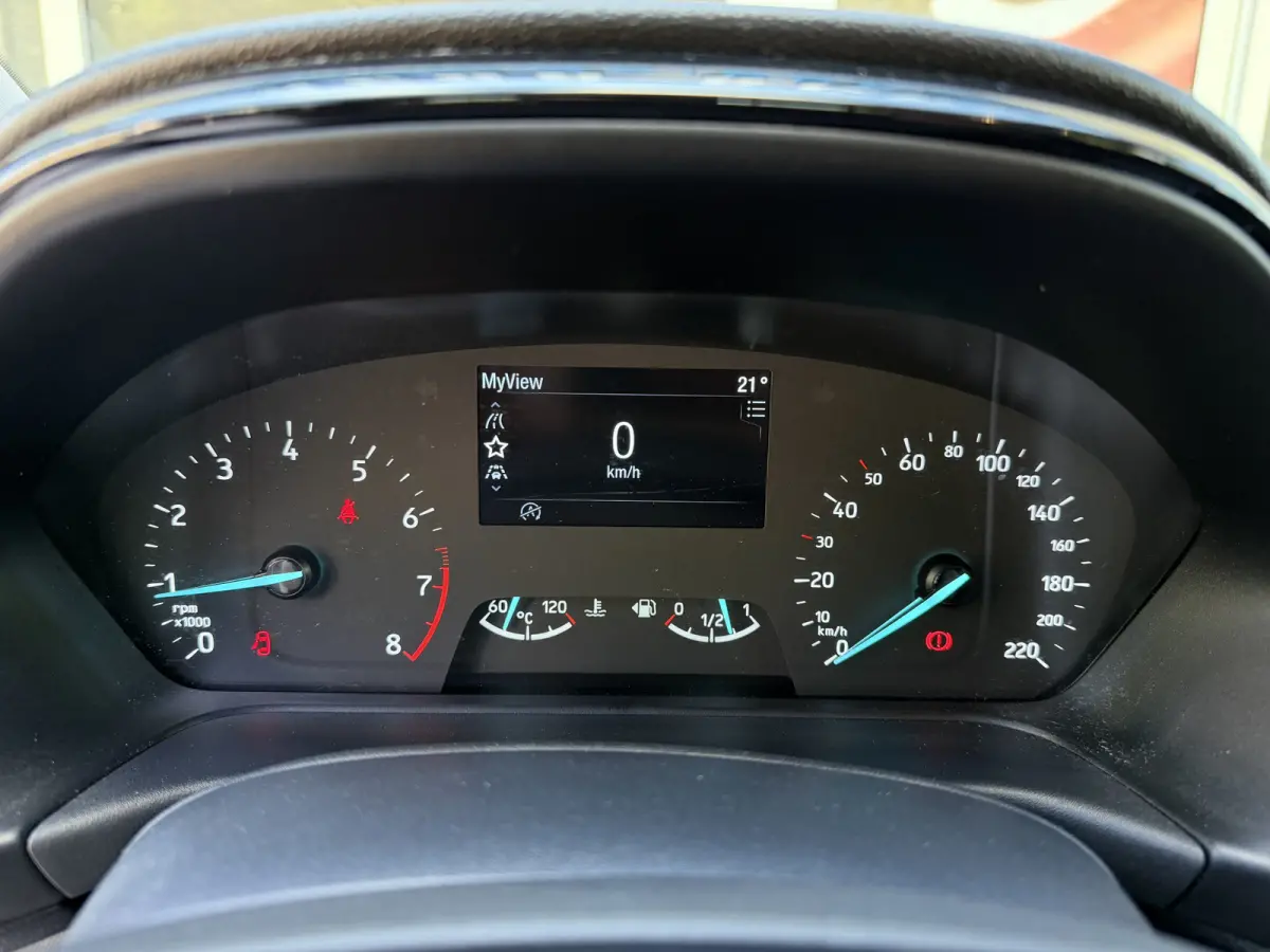 1.0 EcoBoost Hybrid Titanium / Cruise / Airco / Carplay / Keyless / Lane assist
