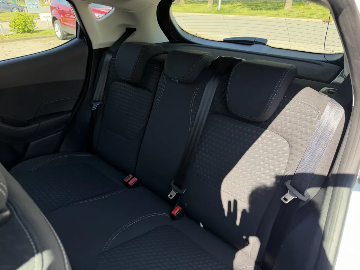 1.0 EcoBoost Hybrid Titanium / Cruise / Airco / Carplay / Keyless / Lane assist