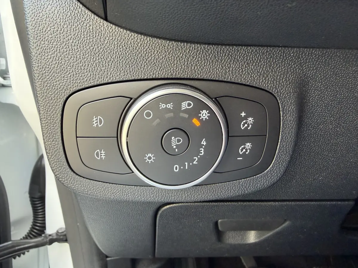 1.0 EcoBoost Hybrid Titanium / Cruise / Airco / Carplay / Keyless / Lane assist