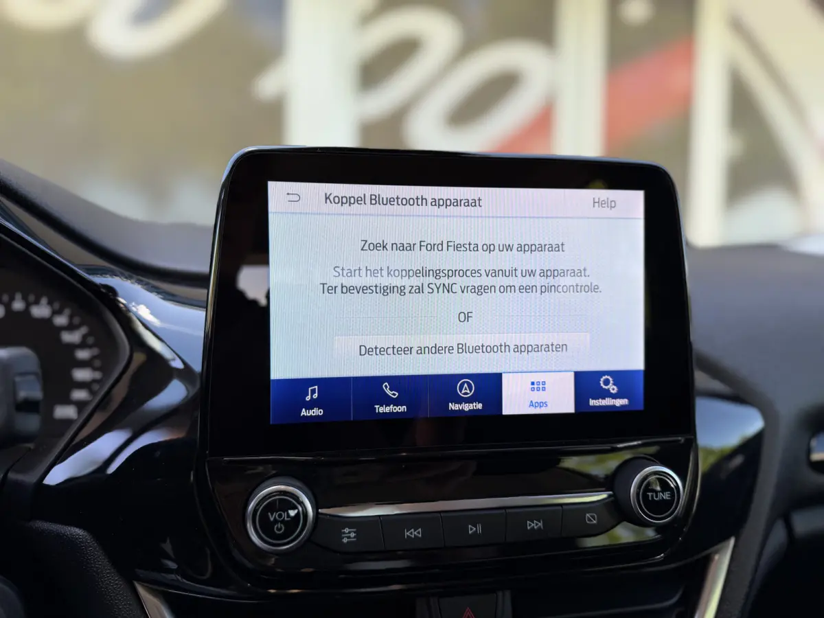 1.0 EcoBoost Hybrid Titanium / Cruise / Airco / Carplay / Keyless / Lane assist