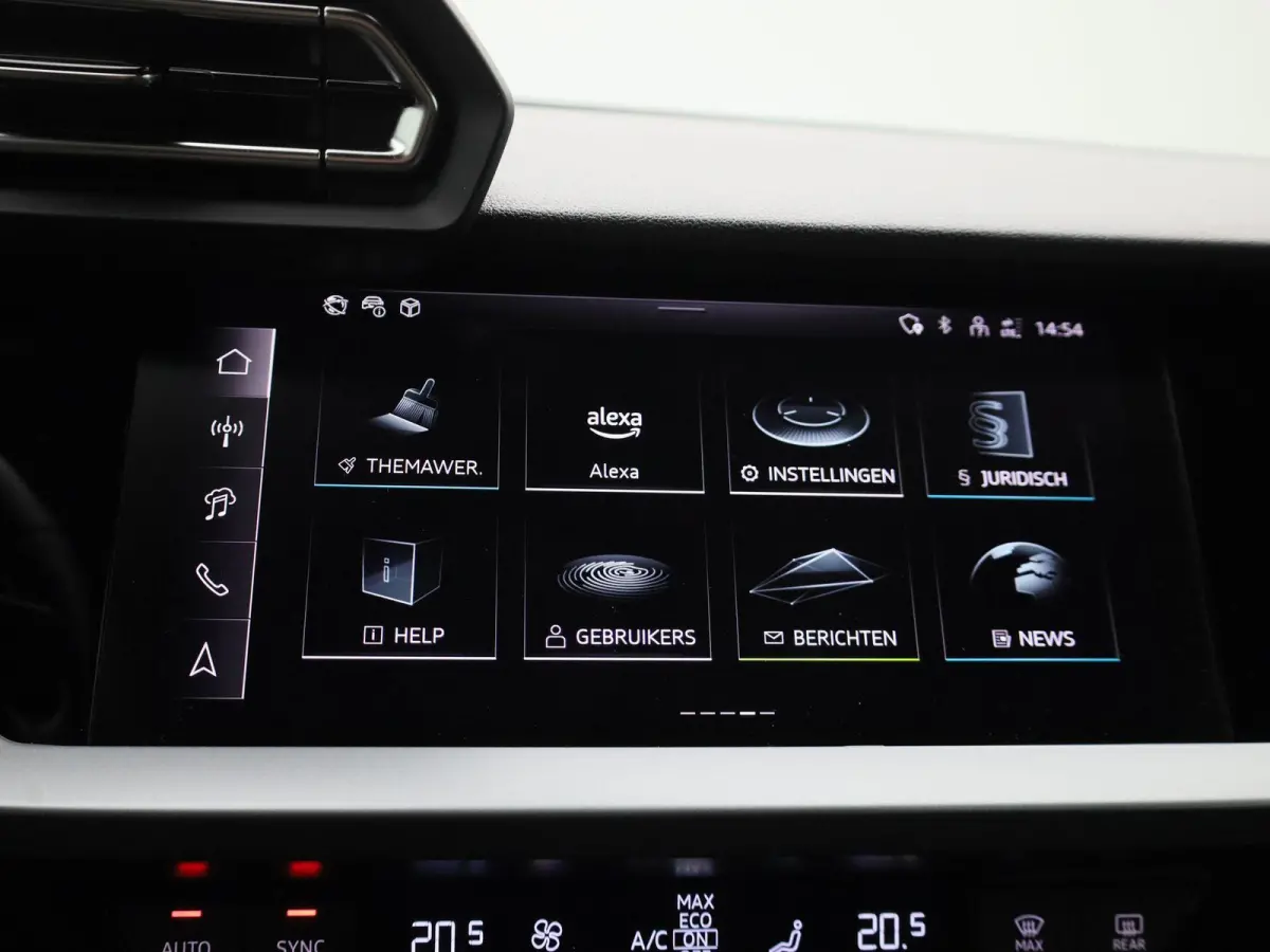 40 TFSI e Advanced edition l Adaptive cruise control l Elektr. instel. bestuurd.stoel l Stoelverwarming l Navigatie l Climate control l Achteruitrijcamera l Trekhaak l LED-koplampen l Audi s