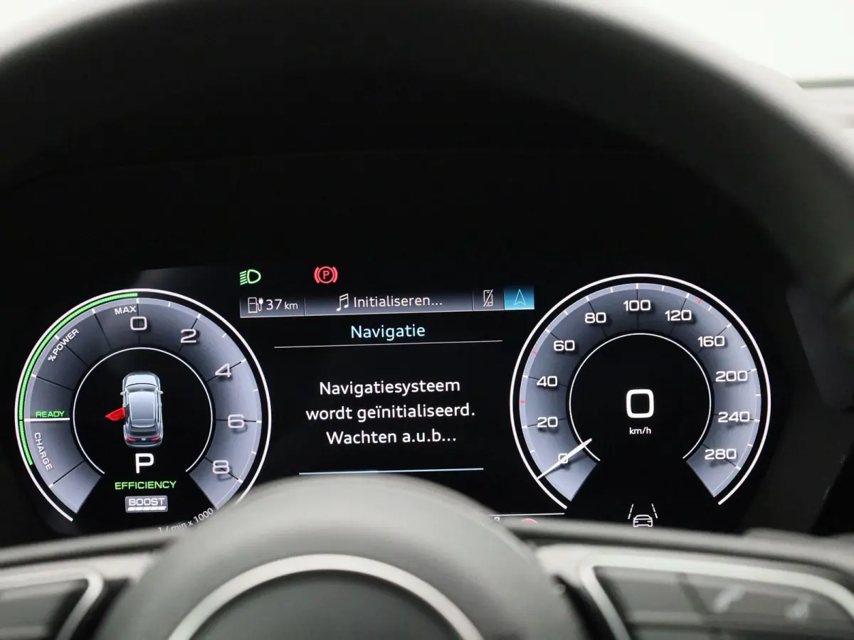 40 TFSI e Advanced edition l Adaptive cruise control l Elektr. instel. bestuurd.stoel l Stoelverwarming l Navigatie l Climate control l Achteruitrijcamera l Trekhaak l LED-koplampen l Audi s