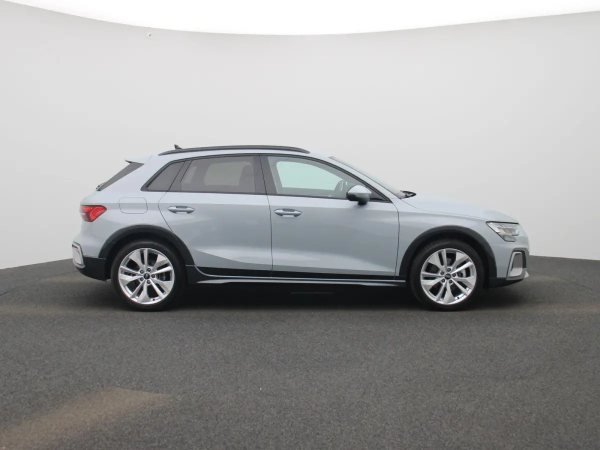40 TFSI e Advanced edition l Adaptive cruise control l Elektr. instel. bestuurd.stoel l Stoelverwarming l Navigatie l Climate control l Achteruitrijcamera l Trekhaak l LED-koplampen l Audi s