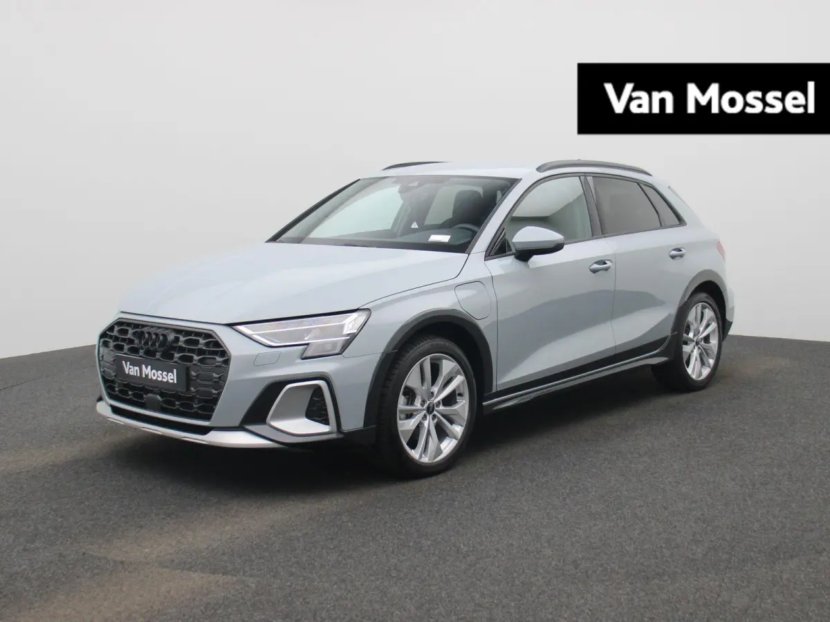 40 TFSI e Advanced edition l Adaptive cruise control l Elektr. instel. bestuurd.stoel l Stoelverwarming l Navigatie l Climate control l Achteruitrijcamera l Trekhaak l LED-koplampen l Audi s